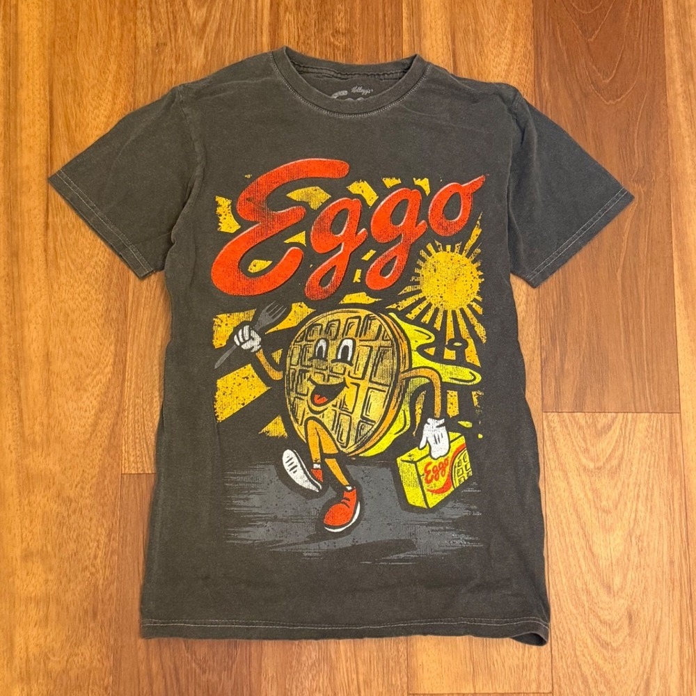 Eggo Waffle Graphic T-Shirt Size Small